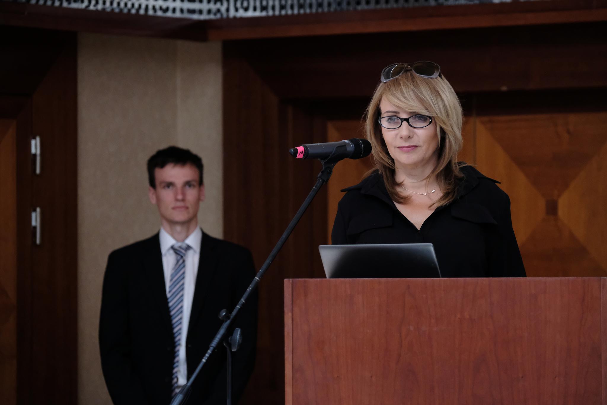 京津沪医疗队分赴捷克培训 捷信援助航空急救