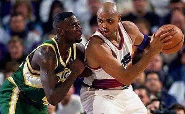 NBA背身单打最强5人，灵活胖子奥尼尔上榜，第一毫无争议