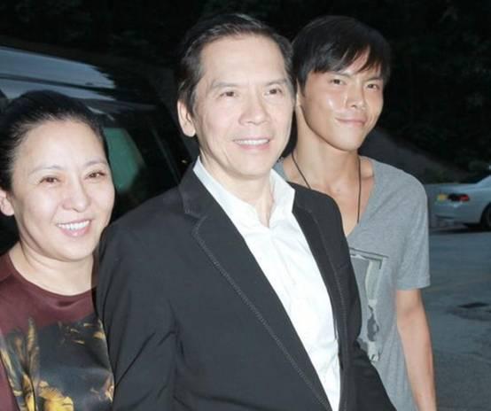 向佐为何演不了好人? 看了旧照才明白, 和向华