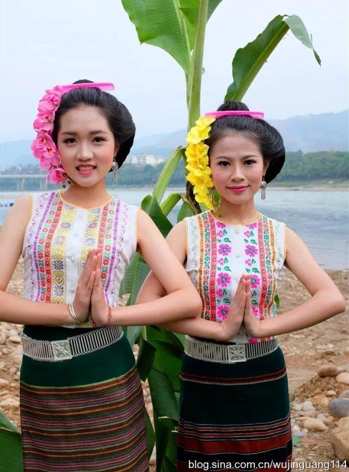 实拍: 傣族姑娘如仙女下凡一般漂亮(图)