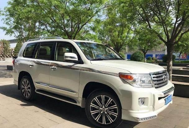 百万级中大型SUV, 由于油耗大出售, 不到半年直降三十万