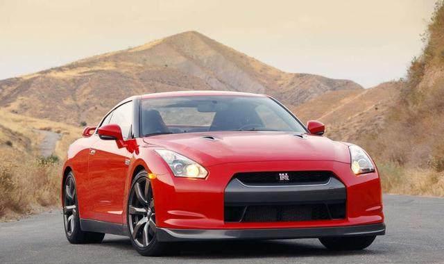 90后50万买了一辆二手日产跑车, 朋友确还说值