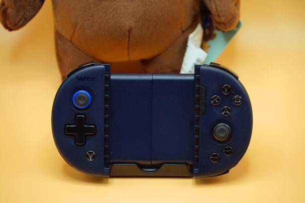 前方高能 吃鸡神器 外接键鼠的手机专用手柄飞