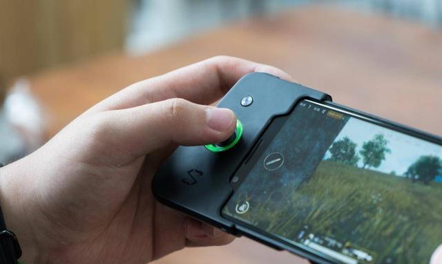 真相了!网友纠结黑鲨游戏手机值不值得买,权威