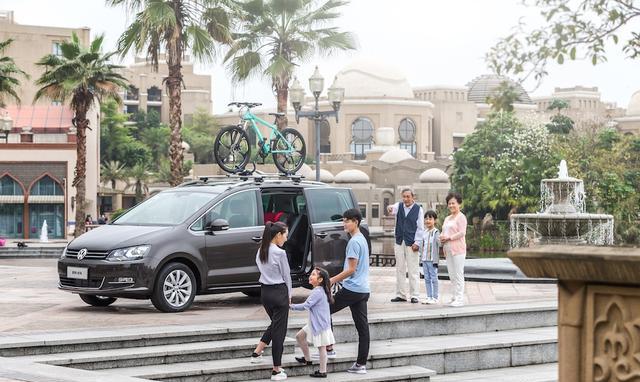 十一出游必定大堵车, 买个MPV出行方便, 感觉夏朗不错