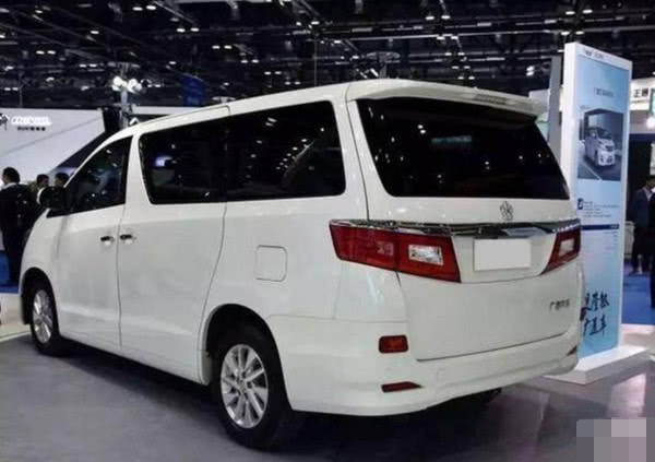 董明珠怒造MPV,比奥迪多一个圈,充电8分钟能跑500里