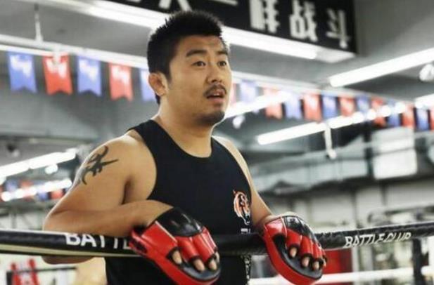 咏春丁浩危险了 除了格斗狂人还有人要揍他