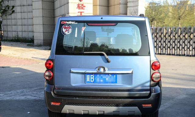 谁让你们瞧不起国产车?七年老长城M2为你打脸.avi