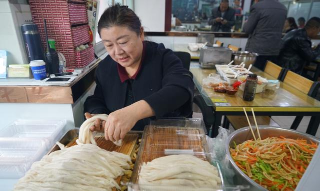 来陕北一定要吃碗延安子长煎饼 要不等于你白来