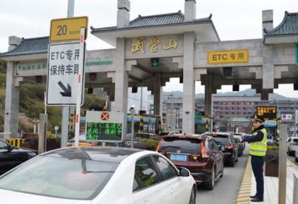 新手上高速都有哪些注意事项？老司机一般这样教！