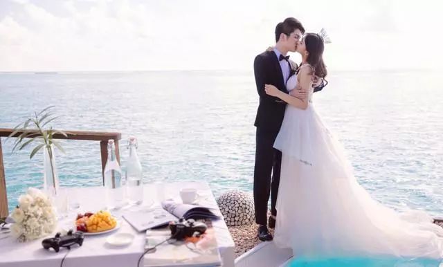 若风微博宣布结婚日期 Miss评论欲言又止 网友