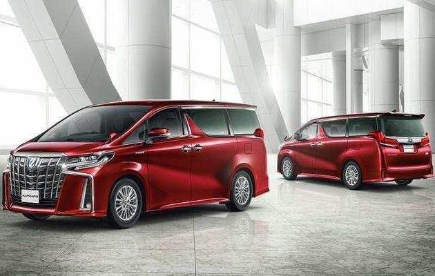 2019款埃尔法一席骚红现身，2.5L混动配四驱，再掀加价狂潮!