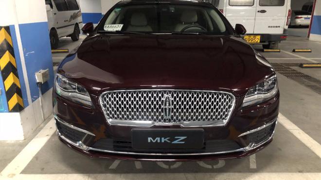 林肯MKZ外观实拍大气协调不失运动1