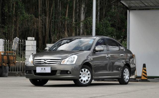 真正的经典版，9.98万起全系无显示屏，还配一块塑料板给你