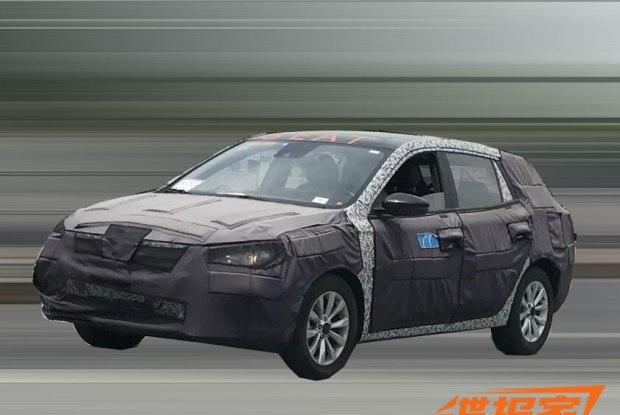 上汽荣威或推旅行款 疑似谍照曝光