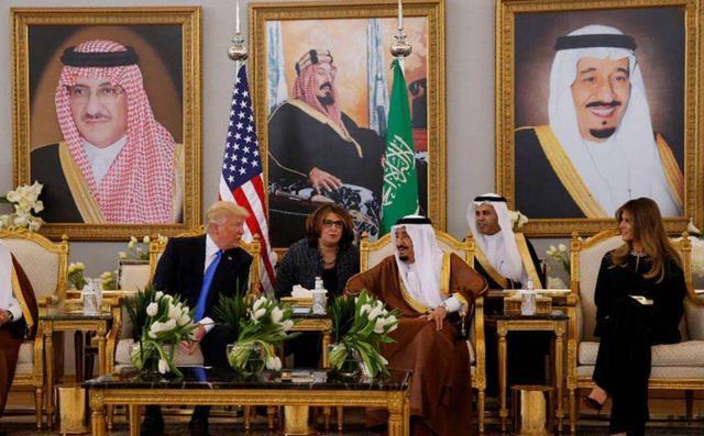 沙特是君主独裁国家,为何还能成为民主美国的