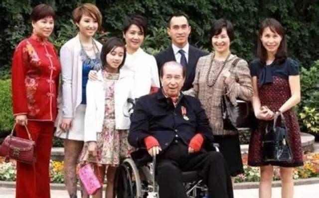 澳门赌王的“四位妻子”, 但是正室车牌才是香港独一无二