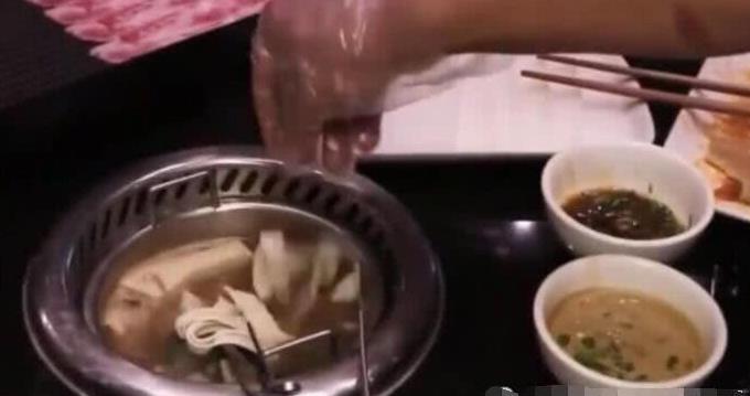 抖音带火了海底捞,服务费成了强制性收费,霸王