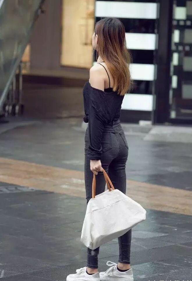 小妙招轻松解决: 黑色牛仔裤怎么不粘毛