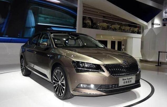 颜值不输标致508, 内饰堪比帕萨特, 17万买它还是索纳塔?