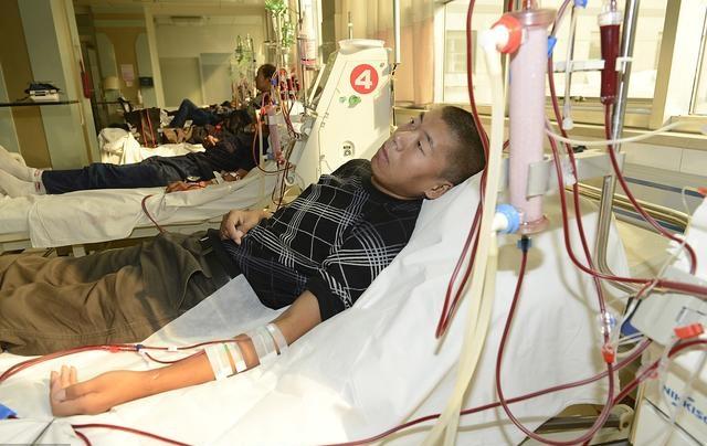 医生坦言:肾衰竭一味指望透析,结局只会更惨