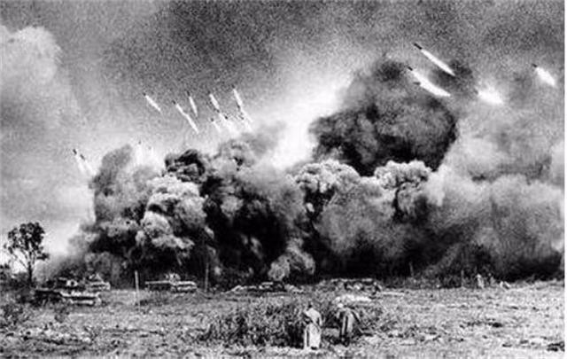 湘西会战罕见照片:战斗激烈，第3、9张王耀武蒋介石露出笑容