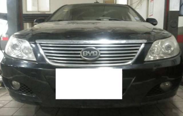 比亚迪F6行驶过程中