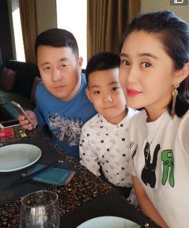 《乡村爱情》主角媳妇曝光，长贵和皮长山真是赚到了