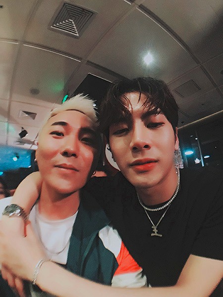 鹿晗王嘉尔战队冯正热血夺冠 舞佳舞问鼎