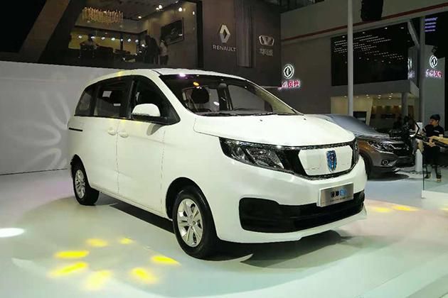 国产MPV又添猛将，颜值在线商务家庭两不误，最大续航210公里