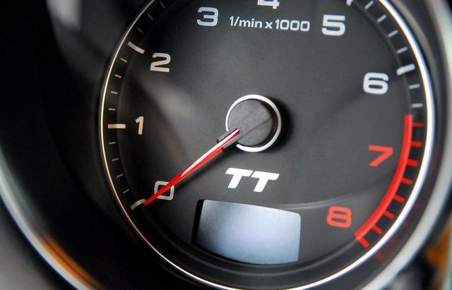 当年六十多万的3.2奥迪TT如今15万无人问津，究竟是为啥？