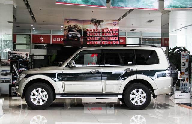 V6发动机才要35万, 汉兰达在它眼前就是个轿车, 直接挑战霸道