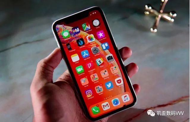 同样都是定位廉价版,为什么iPhoneXR的价格