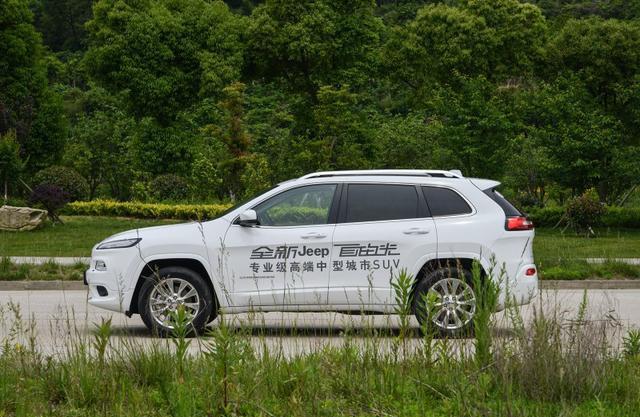 9速手自一体+四驱, 20.98万中型SUV还有的玩!