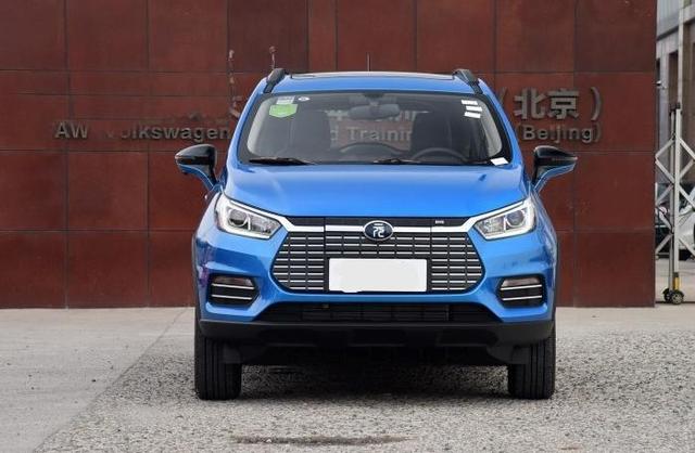 全新比亚迪EV360震撼上市，颜值酷炫，续航达305km，仅7.99万起