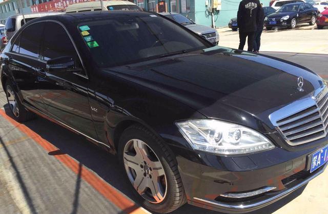 10年前最贵的奔驰S级, 当年北京能买几套房, 车内高科技不会用