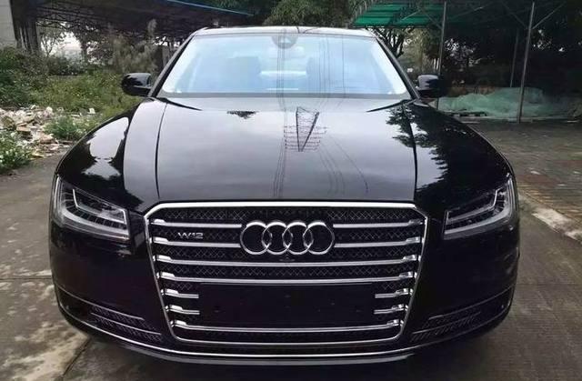 248万提奥迪: 车主想低调, 但掀开发动机舱后, 怎么低调?