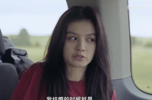 她24岁欠债100万,因一部电影翻身走红,如今却