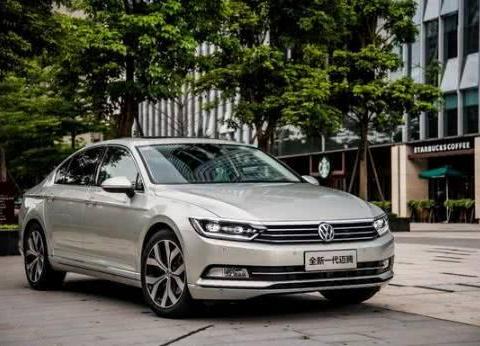 大众推出全新B级车, 颜值不输思域, 售价13万还买啥卡罗拉