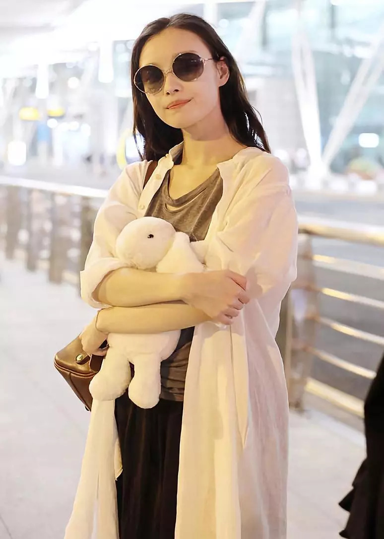 盘点倪妮的12款私服穿搭,只有10%的人能学到精髓,有你吗?