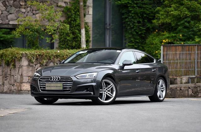 这还是奥迪吗? 最异类的奥迪, 科技感强过奔驰宝马!