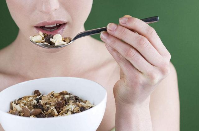 些食物一搭配,便秘问题全消失,效果堪比泻药