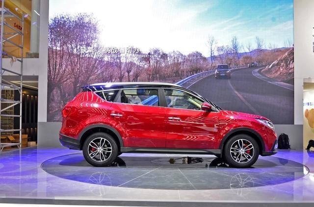 比宝骏560高几个档次, 空间远超汉兰达, 最低只需7万, 真良心