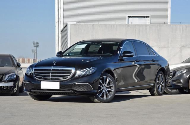 新一代奔驰E级, 上市一年加2万还热销, 成功人士为它放弃A6