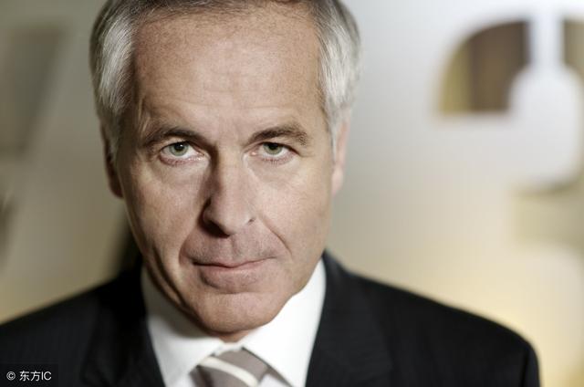 第一次出国旅游很紧张,请问中国人在国外受歧