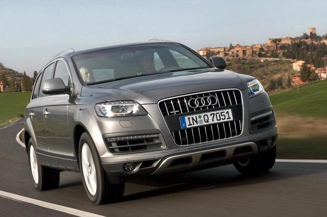 奥迪Q7简评：曾经吊打宝马X5，如今直降15万无人问津