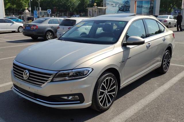 全新大众朗逸Plus售价曝光！12万起！仅配手机支架！