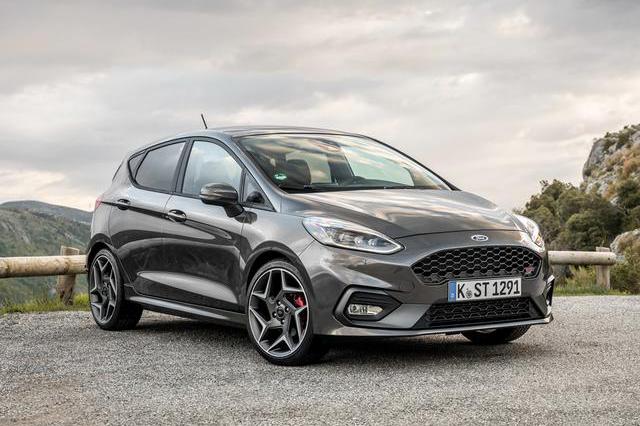 5门200匹加上6速手动，买这样的钢炮才不会被老婆投诉