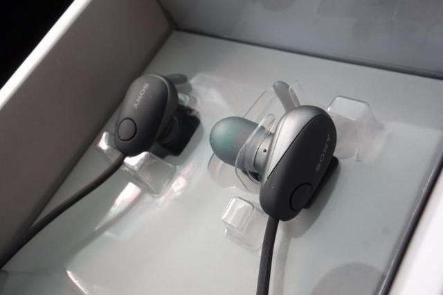 索尼运动蓝牙降噪入耳式耳机WI-SP600N评测