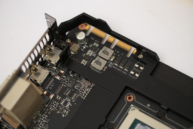 高清拆解大图,华硕GTX1080TI猛禽如何做到高